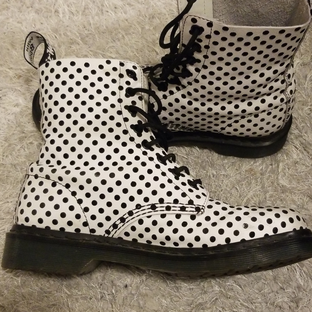 Polka dot Dr Martens 8 eye - Picture 3 of 7